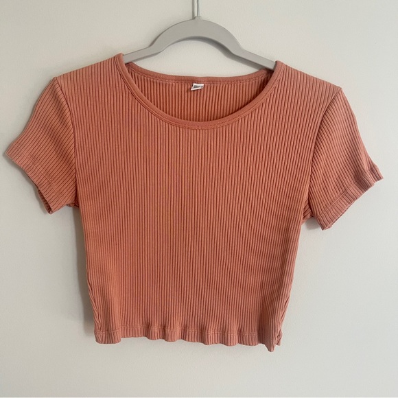 UNIQLO Ribbed Cropped Tee - Picture 2 of 4